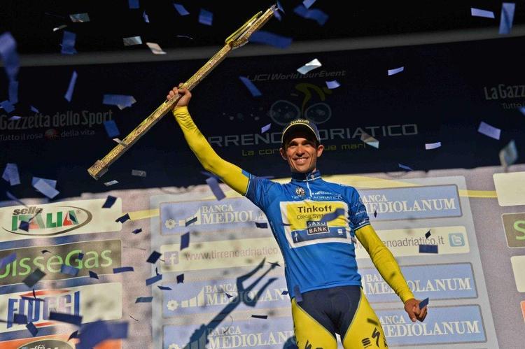 TRIUMF. Alberto Contador hyldes for årets samlede sejr i Tirreno-Adriatico og er klar til at forsøge sig igen næste sæson. Foto: La Presse (arkiv) 