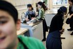 DRENGE. Forskningschef i Kraka, pointerer, at indvandrerdrengene allerede halter bagefter i folkeskolen, og at mange af dem dropper ud af erhvervsuddannelserne. 