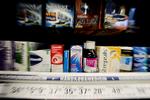 HÅNDKØB. Salget af store pakker smertestillende medicin er faldet mærkbart, siden store pakker sidste år blev gjort receptopligtig. 