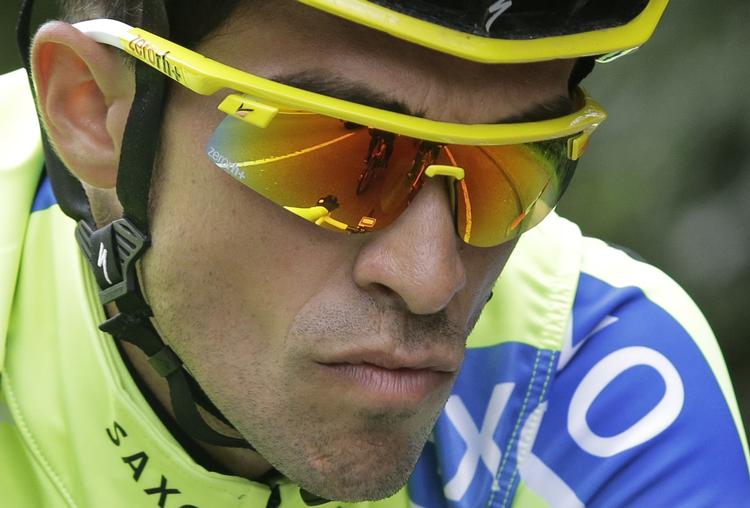 »Jeg har imidlertid ikke besluttet mig endnu, men jeg vil godt garantere, at jeg kun skal skrive ny kontrakt en gang mere i min tid som cykelrytter«, siger Alberto Contador. 