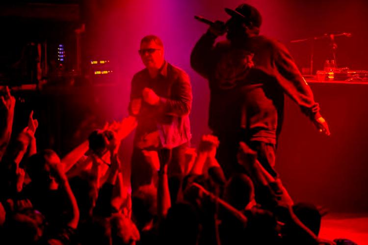 Røgdække. Produceren og rapperen El-P havde sammen med makkeren Killer Mike tid til både en joint, komik og flammende frustrationer, da Run The Jewels nedlagde Pumpehuset. 