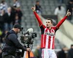 AFGØRELSEN. For tredje år i træk vandt Sunderland i Newcastle takket være Adam Johnsons sejrsmål. 