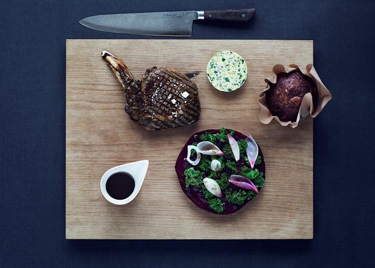 Rib-eye. Rib on bone serveres der som hovedret i menuen fra I'm a Kombo. 