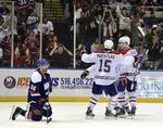 Montreal Canadiens P.A. Parenteau (15), Lars Eller (81) og David Desharnais fejrer en scoring af Desharnais. 