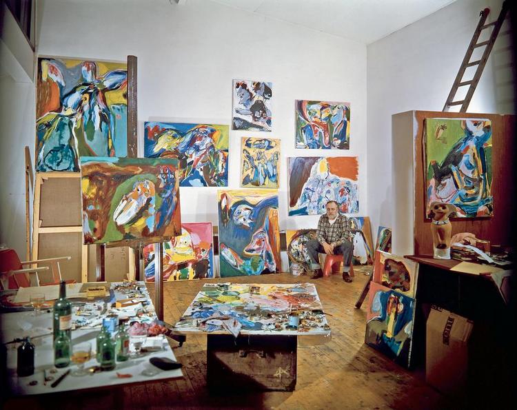 Organisk. Motiverne vokser sig store og stærke på Asger Jorns mange lærreder i hans atelier i Colombes i efteråret 1970. 
