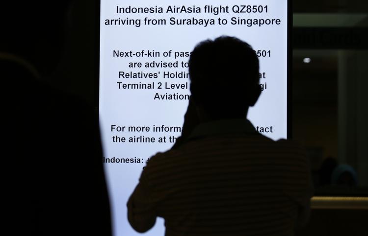 Mystik. Flyet fra selskabet AirAsia er forsvundet af ukendte årsager. 