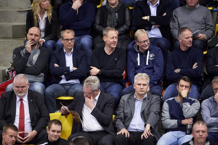 TOPMØDE. I går var håndboldtoppen samlet i Silkeborg, hvor Jan Pytlick og Ulrik Wilbek var blandt tilskuerne til kvindernes pokalfinale. 