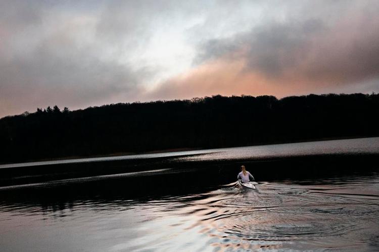 Fremad. Emma Jørgensen er firdobbelt ungdomsverdensmester i enerkajak og seniorverdensmester i toerkajak. Næste mål er OL i Rio 2016. 