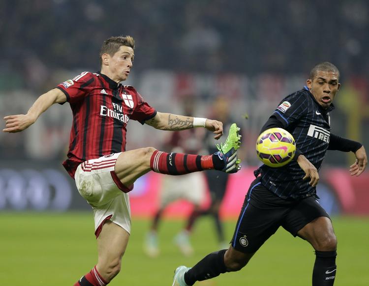 Visit. Fernando Torres' ophold i AC Milan blev et kort et af slagsen. Selv om italierne købte ham fri fra engelske Chelsea har den allerede sendt ham videre til spanske Atlético Madrid. 