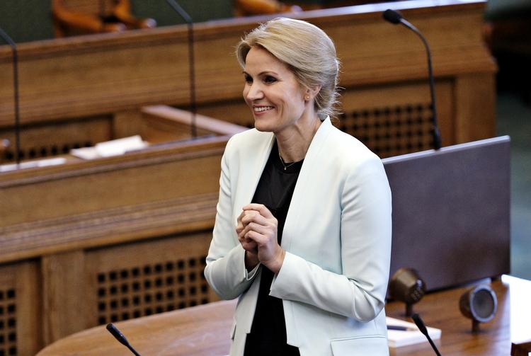 Statsminister Helle Thorning-Schmidt (S) skulle have besøgt investeringskonference i den indiske delstat Gujarat, men sender nu i stedet udviklingsministeren Mogens Jensen (S). 