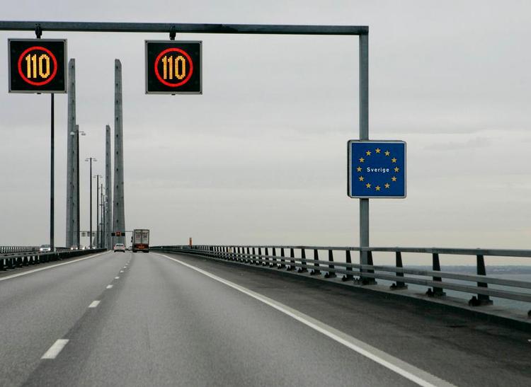 Stramning. På selve Øresundsbroen må man køre 110 km/t, men kun 90 km/t i den første tunnel. Politiet skærper fartkontrollen i 2015. 