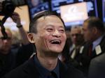 ULYKKELIG. Alibabas direktør og medstifter, Jack Ma, har i et interview til CNBC fortalt, at titlen som Kinas rigeste mand er et for stort pres for den tidligere engelsklærer, der har svært ved at finde lykken blandt al sin rigdom. Her ses Jack Ma til Alibabas børsnotering. 