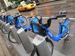opgradering. Der kommer flere bycykler på gaden i New York i 2015, og de vil dække en større del af byen. 