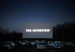 Kultfilm. Nytårsaften rullede amerikanere ind på pladsen foran biografen Goochland Drive-In Theaters store lærred i Hadensville, Virginia, for at se ’The Interview’. Foto: Dean Hoffmeyer/AP 