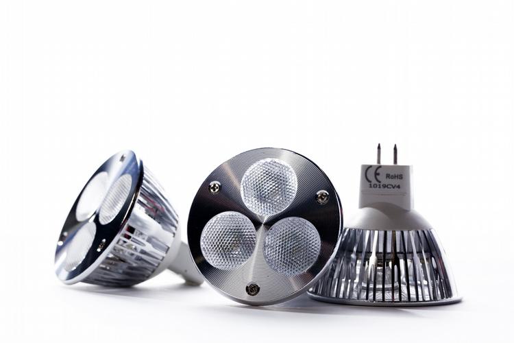 sundt. LED-lys er godt for dig. Og en LED-pære kan brænde i mindst 25 år. 