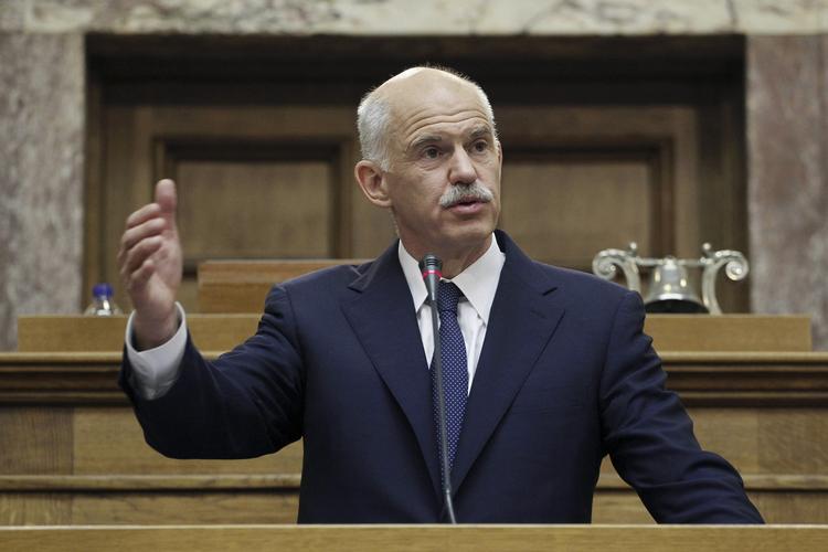 SOLO. George Papandreou er en mangeårig frontfigur i græsk politik. Nu vil han danne sit eget parti kort før et parlamentsvalg, der kan så tvivl om grækernes overholdelse af aftalerne med Verdensbanken og EU om landets gæld. 