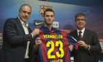 UHELDIGT. Et af Andoni Zubizarretas (tv.) uheldige indkøb var belgieren Thomas Vermaelen, der efter skiftet fra Arsenal inden VM-slutrunden endnu ikke har spillet et eneste minut og har udsigt til yderligere tre måneders skadespause. 