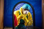 Ebola Den danske medicinalvirksomhed Bavarian Nordic er gået igang med at teste sin Ebola-vaccine på raske mennesker. Virksomheden er stadig igang med at rekruttere frivillige. 
