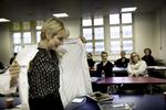 Tromlet. Katrine Kirk følte sig tromlet af lægerne, da hun for nogle år siden fik konstateret en alvorlig kræft. I dag underviser hun i at være patient. 