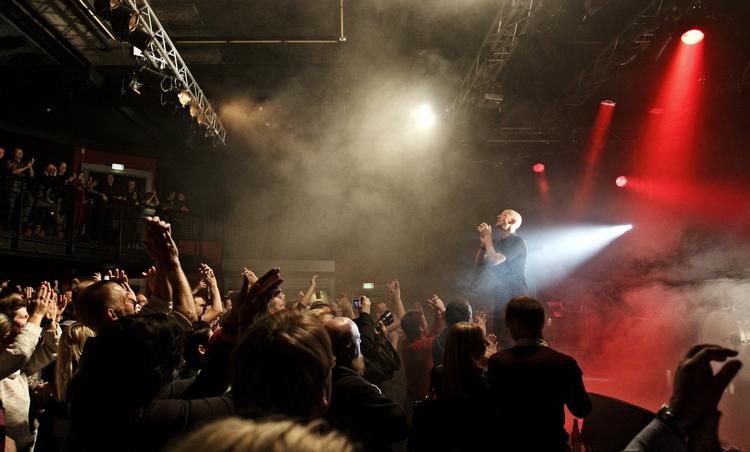Overgang. Der er kommet fart i omsætningen via streamingtjenesterne, men mange musikere mærker ikke meget til det på bundlinjen. 