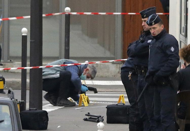 Attentat. Et terrorangreb har kostet adskillige bladfolk livet på det satriske fransk bladt Charlie Hedbo. 