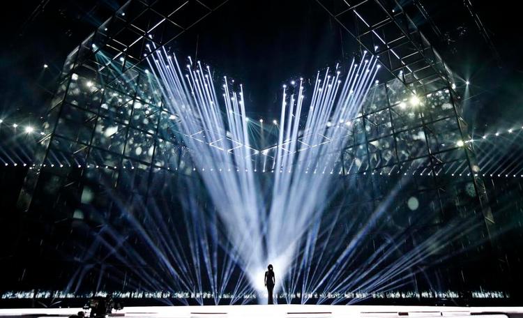 Fønix. Der var generel ros til flotheden af Eurovision-showet, som Conchita Wurst i maj 2014 vandt med ’Rise Like A Phoenix’. Siden er der faldet brænde ned. 