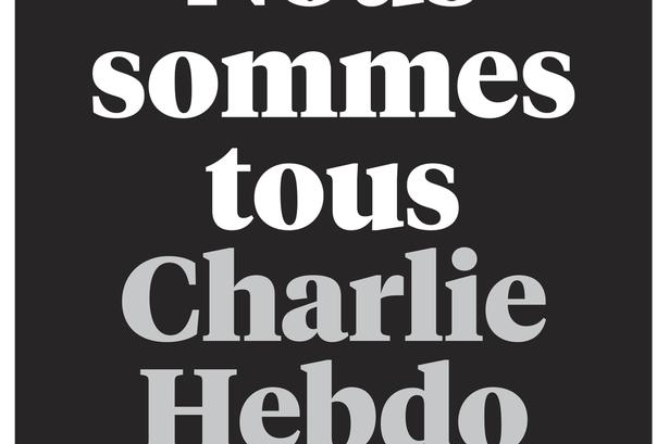 Med store bogstaver står 'Nous sommes tous Charlie Hedbo', der på fransk betyder 'Vi er alle Charlie Hedbo'. Under hashtagget #JeSuisCharlie har en bølge af reaktioner strømmet ind over de sociale medier - der ligesom Information støtter op om Charlie Hedbo og ytringsfriheden. 