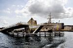 HAVNERUNDFART. You Run er to loops, hvor man kommer over den nye bro ved Nyhavn i den ene ende og Bryggebroen ved Fisketorvet i den anden ende. Hvis ellers broen bliver færdig. 