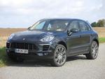 alsidig. Porsche Cayenne har firehjulstræk, og den ville formentlig bevare fodfæstet, hvis vi havde sendt den ud over markerne. 