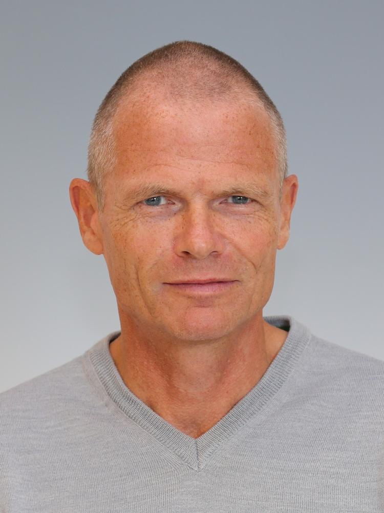 Ny. Jens Evald var bestyrelsesformand i  Anti Doping Danmark fra 2006 til 2012. 