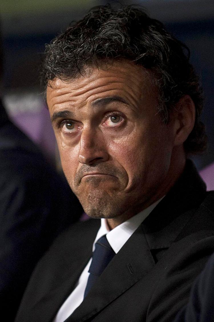 svært. Jobbet som træner for stjerneparaden i Barcelona kræver både gode evner på det fodbold- mæssige område og en fin sans for diplomatiet, når alle har en mening om, hvordan det hele skal gøres. Luis Enrique skal nu vise, at han magter begge dele. 