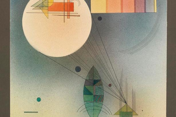 Vasilij Kandinsky (1866-1944). Kandinsky begyndte som vaskeægte ekspressionist. Senere fik han smag for punkter, linjer og ren geometri og blev en af det abstrakte maleris pionerer. I denne karakteristiske tegning fra 1928, det vil sige fra hans tid som professor ved Bauhaus i Weimar og Dessau, har Kandinsky taget fladegeometrien og den konkrete abstraktion til sig – med åbne arme. Billedet bliver aldrig nogen crowdpleaser og hjerteknuser, men det fås ikke mere typisk for kunstnerens senere fase. 