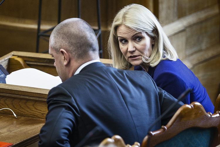 TRYGHED. Regeringen mener selv, at de har gjort meget for at få et mere trygt Danmark. Blandt andet er beskæftigelsen steget. 