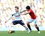 Hæder. Tottenham-spilleren Christian Eriksen vinder prisen Årets Fodboldspiller 2014. 