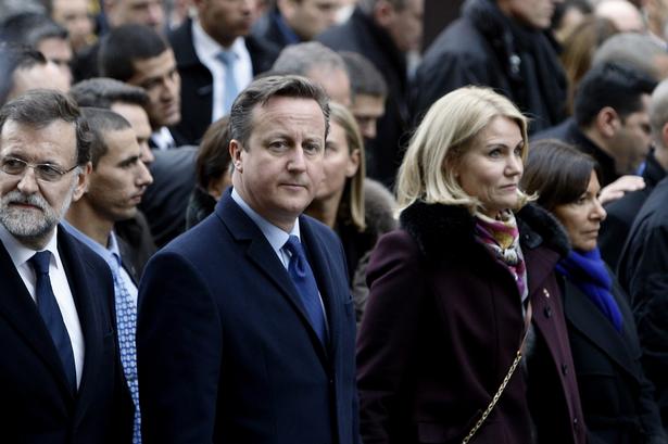 Storbritanniens premierminister David Cameron og statsminister Helle Thorning-Schmidt under marchen. 