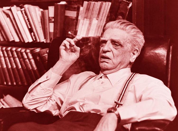 Versaler. Forfatteren og oprøreren Broby-Johansen brød igennem i 1922 med digtsamlingen 'Blod', der dengang blev beslaglagt af politiet. 