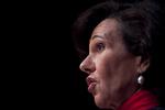 tronskifte. Ana Patricia Botin afløste i september sin far som formand for Eurozonens største bank, spanske Santander. Hun har fraveget farens strategi om at afvise krav  om at øge kapitalbeholdningen. 