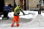 Nytte. Snerydning, parkarbejde, oprydning eller reparation af legepladser er nogle af de ting, man kan lave i et nyttejob. Men det er ikke alle ledige, der er klar til det. 