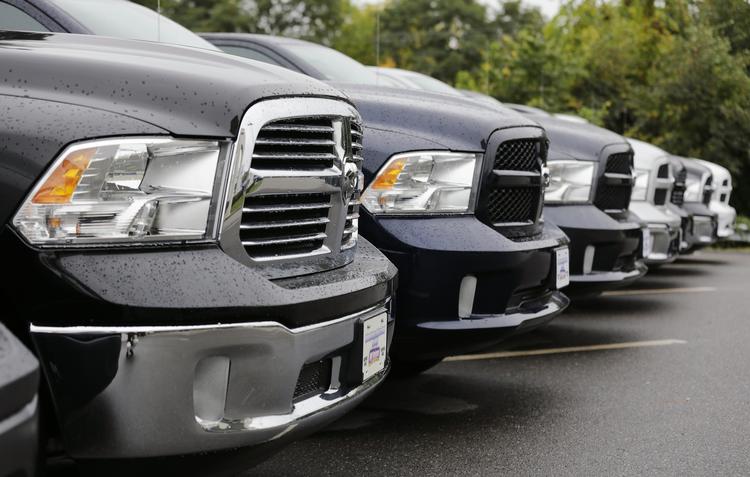 Populær. Pickups på række hos bilsælgeren Bill DeLuca i staten Massachusetts, USA - en biltype der har været særdeles populær i 2014. 