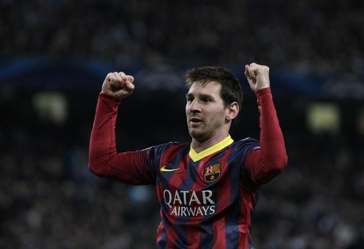 milliardbud. Manchester City udstiller klubbens finansielle muskler med et ekstremt højt bud på Lionel Messi, som her jubler for et år siden efter en scoring mod netop de engelske mestre. 