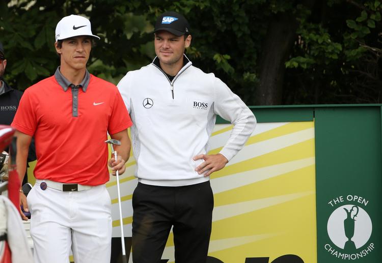 ustoppelig. Martin Kaymer (th) har spillet forrygende i Abu Dhabi. 
