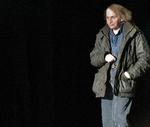 Kontroversiel. Houellebecq forlod Paris efter angrebet på Charlie Hebdo. Her ses mandag ved en oplæsning i Köln. 
