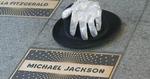 Hyldest. Store kunstnere mindes på Walk of Fame ved Apollo Theatre i Harlem, New York. F.eks. Michael Jackson. 