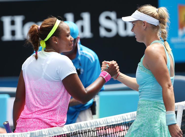 tilfreds. Taylor Townsend (tv) formåede at presse Caroline Wozniacki undervejs i kampen ved Australian Open. 