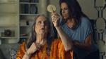 STREAMING. Amazon har indtil videre produceret otte tv-serier - heriblandt 'Transparent', der handler om en midaldrende mand, hvis største ønske er at blive en kvinde. Serien sikrede Amazon en Golden Globe for nylig. 
