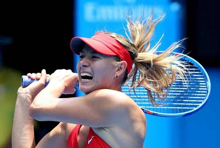 Presset. Maria Sharapova overlevede i tredje sæt to matchbolde mod verdens nummer 150, Alexandra Panova. 