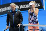 Makkerskab. Efter flere sæsoner med andre trænere, har Wozniacki-lejren indset, at far/datter-konstellationen er den mest effektive og holdbare. 