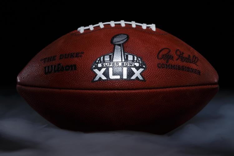 Pumpet. Boldene til årets Super Bowl 1. februar er blevet fremstillet på en fabrik i staten Ohio. 