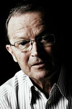 stopklods. Kjeld Kirk Kristiansen har købt og lukket sin nevøs Anders Kirk Johansens fabrik, sojm skulle have lavet de såkaldte Modulex Bricks, der ikke har været produceret i årevis. 