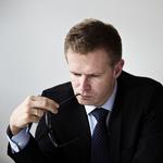 It-bøvl. Skatteminister Benny Engelbrecht (S) må hente hjælp fra international konsulenter for at få Skats gældsinddrivelsessystem ti at virke. 